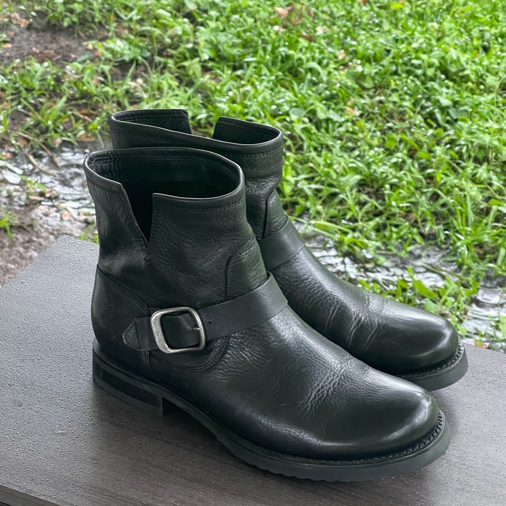 Frye, Veronica boots, size 9. Never been worn.